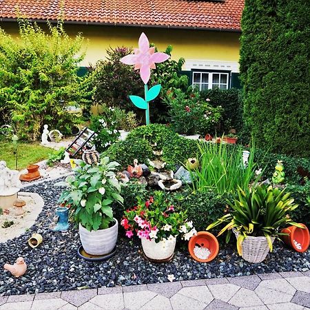 Gaestehaus Strini Jennersdorf Екстер'єр фото